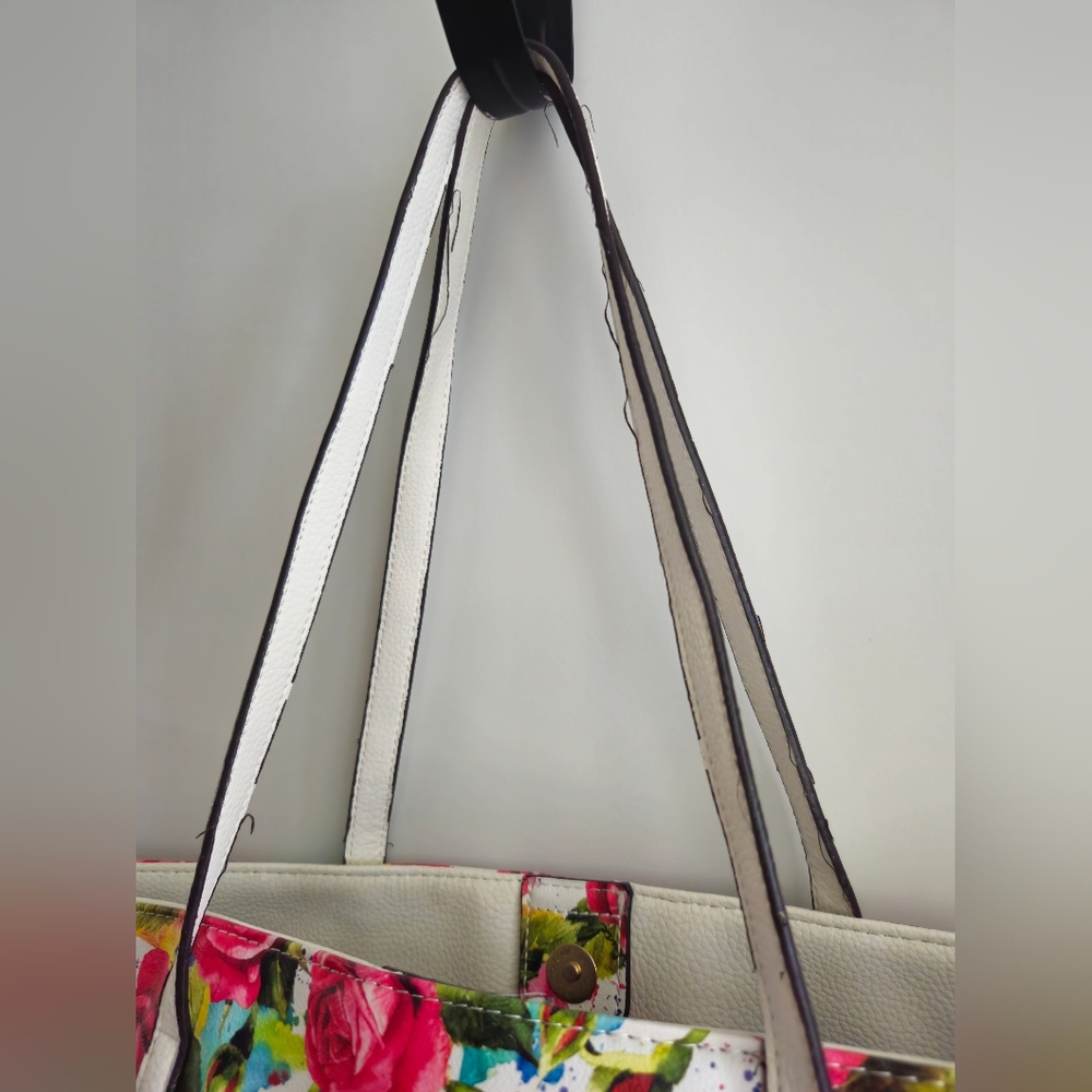 Juicy Couture "Day to Date" Tote - Picture 8 of 8